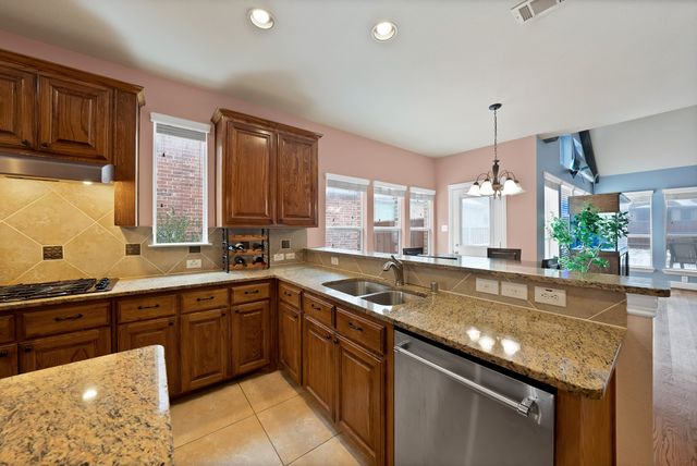 6959 Seabreeze Drive, Grand Prairie, TX 75054