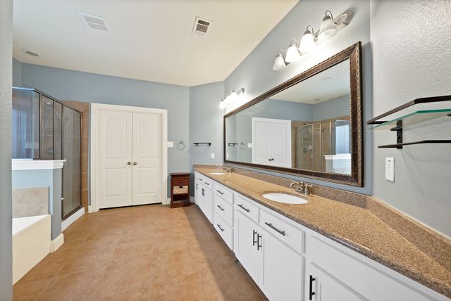 6959 Seabreeze Drive, Grand Prairie, TX 75054