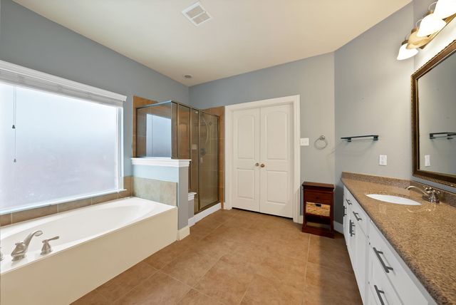 6959 Seabreeze Drive, Grand Prairie, TX 75054