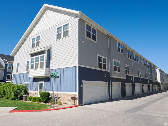 702 E 380 N, Vineyard, UT 84058