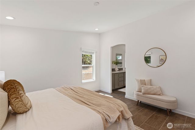 160 E Spruce Street, Union, WA 98592