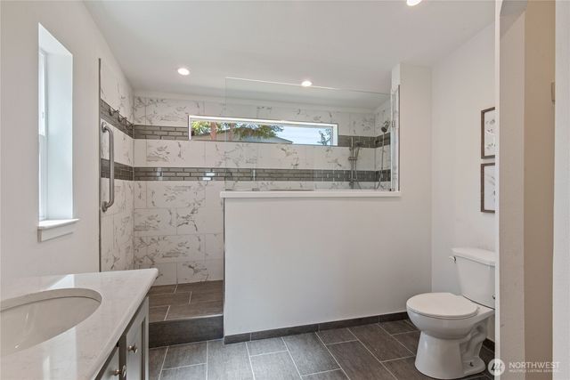 160 E Spruce Street, Union, WA 98592