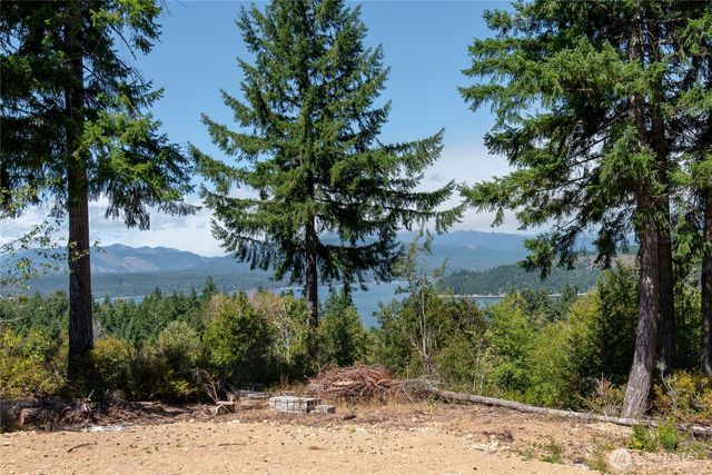 160 E Spruce Street, Union, WA 98592