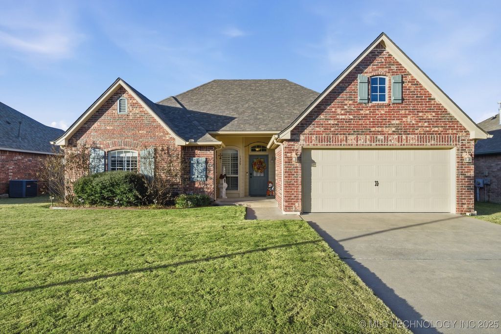 1329 E 146th Place S, Glenpool, OK 74033
