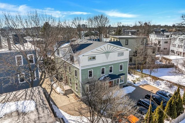 39 Oak St 39B, Somerville, MA 02143