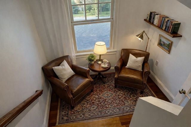 39 Oak St 39B, Somerville, MA 02143