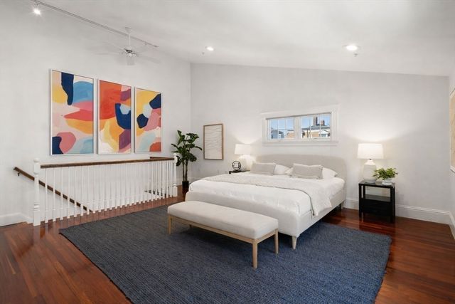 39 Oak St 39B, Somerville, MA 02143