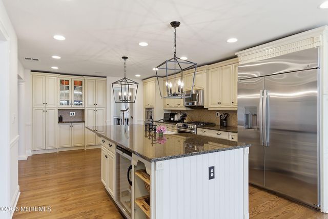 20 Rivers Edge Drive, Little Silver, NJ 07739