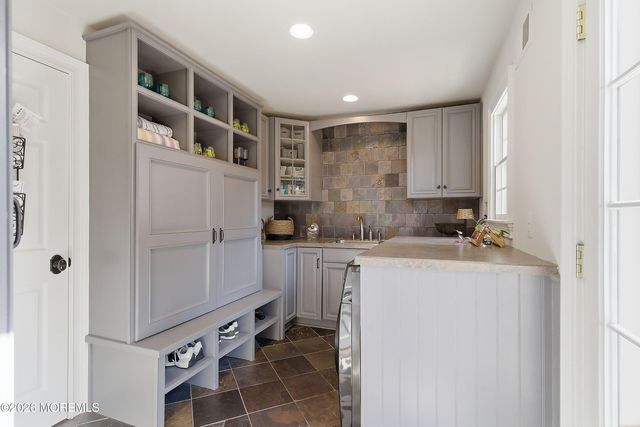 20 Rivers Edge Drive, Little Silver, NJ 07739