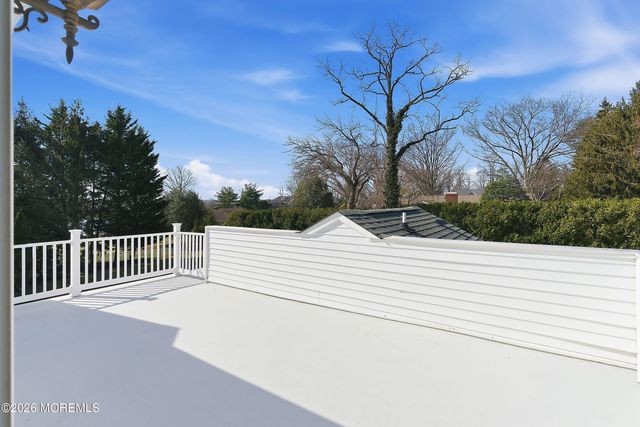 20 Rivers Edge Drive, Little Silver, NJ 07739