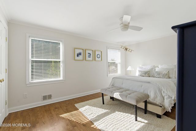 20 Rivers Edge Drive, Little Silver, NJ 07739