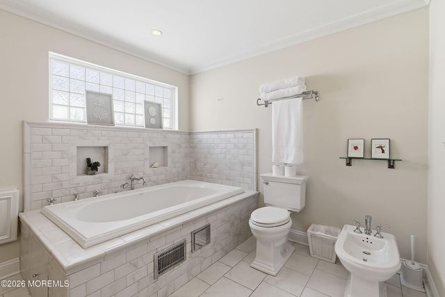 20 Rivers Edge Drive, Little Silver, NJ 07739