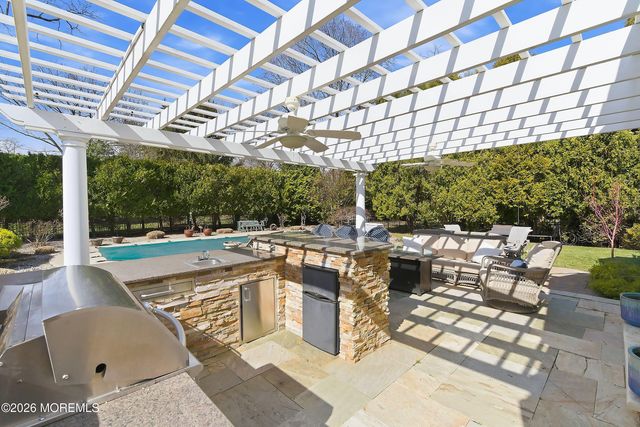 20 Rivers Edge Drive, Little Silver, NJ 07739