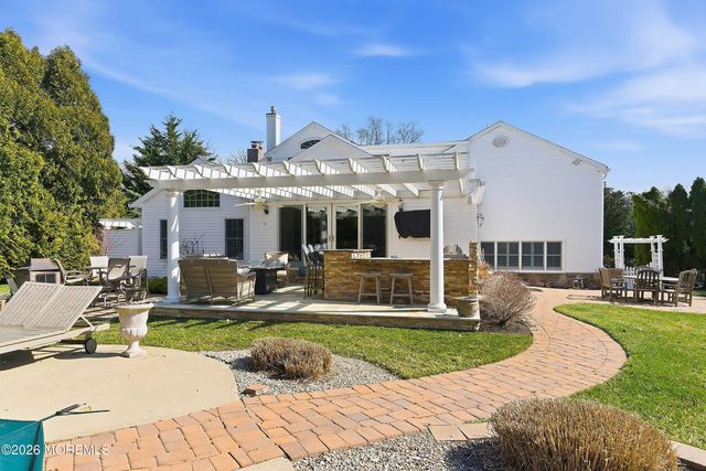 20 Rivers Edge Drive, Little Silver, NJ 07739