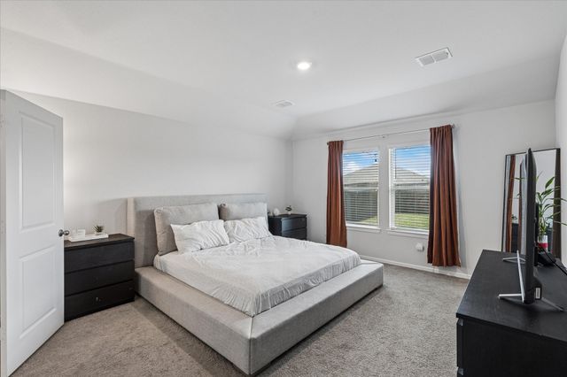 5913 Silverjack Trail, Denton, TX 76226