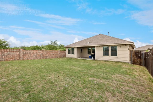5913 Silverjack Trail, Denton, TX 76226