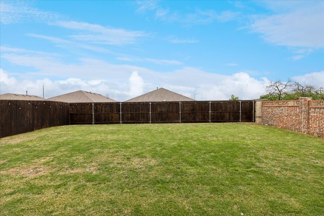 5913 Silverjack Trail, Denton, TX 76226