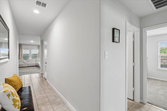 5913 Silverjack Trail, Denton, TX 76226