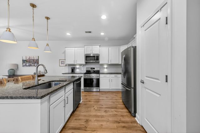 2568 Kingsfield Street, Mount Pleasant, SC 29466