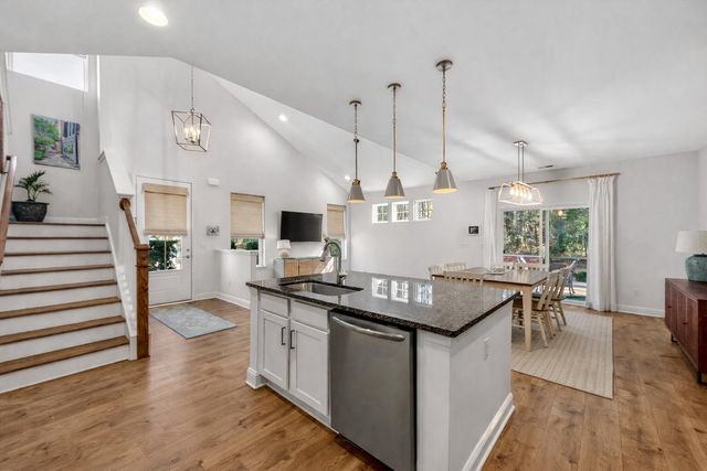 2568 Kingsfield Street, Mount Pleasant, SC 29466