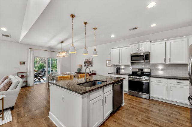 2568 Kingsfield Street, Mount Pleasant, SC 29466