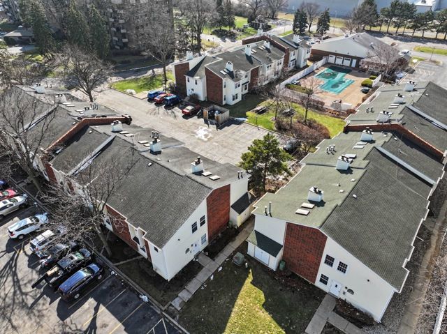 1203 WYNDHAM Court 105, Palatine, IL 60074