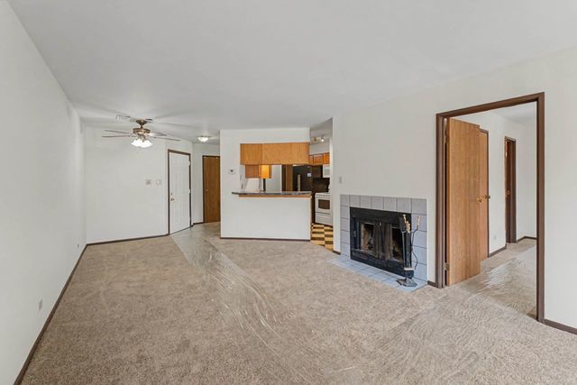 1203 WYNDHAM Court 105, Palatine, IL 60074