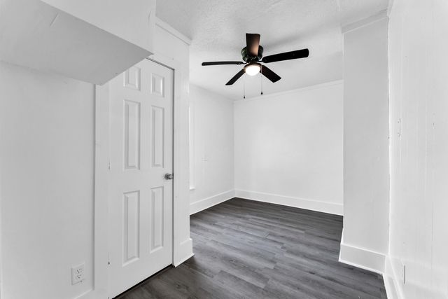 2009 N Park Avenue, Springfield, MO 65803