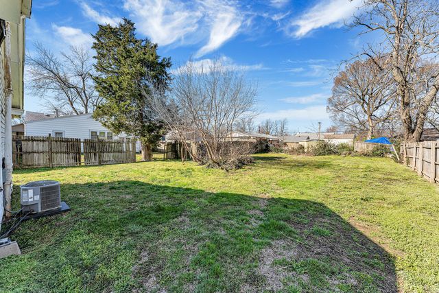 2009 N Park Avenue, Springfield, MO 65803