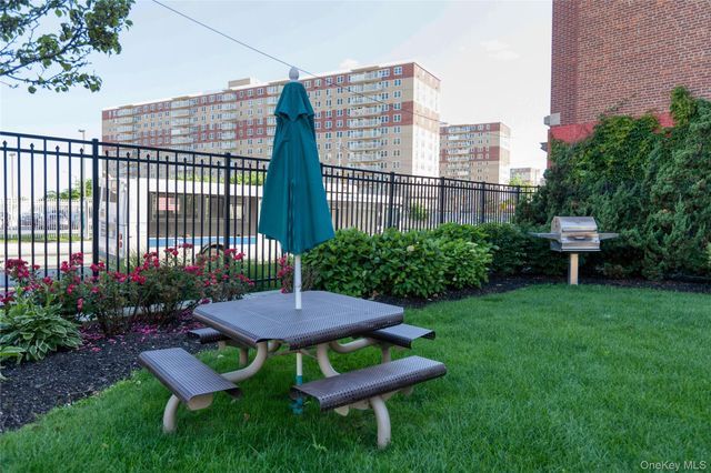 221 Beach 80th Street 3D, Rockaway Beach, NY 11693