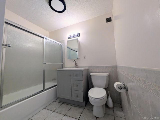 221 Beach 80th Street 3D, Rockaway Beach, NY 11693