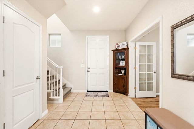 1402 Turnbridge Way, Plumas Lake, CA 95961