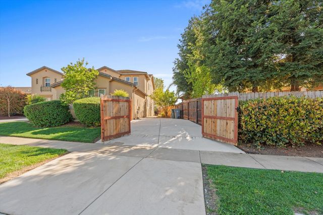 1402 Turnbridge Way, Plumas Lake, CA 95961