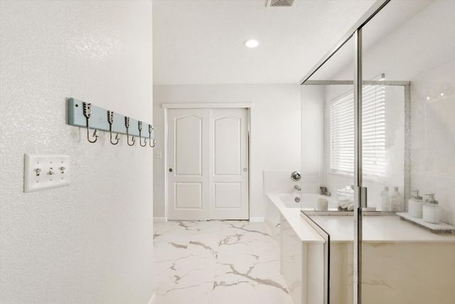 1402 Turnbridge Way, Plumas Lake, CA 95961