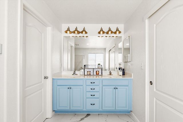 1402 Turnbridge Way, Plumas Lake, CA 95961