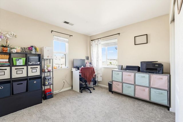 1402 Turnbridge Way, Plumas Lake, CA 95961