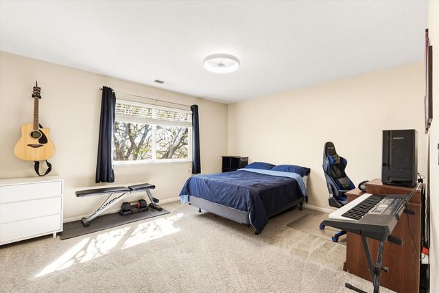 1402 Turnbridge Way, Plumas Lake, CA 95961