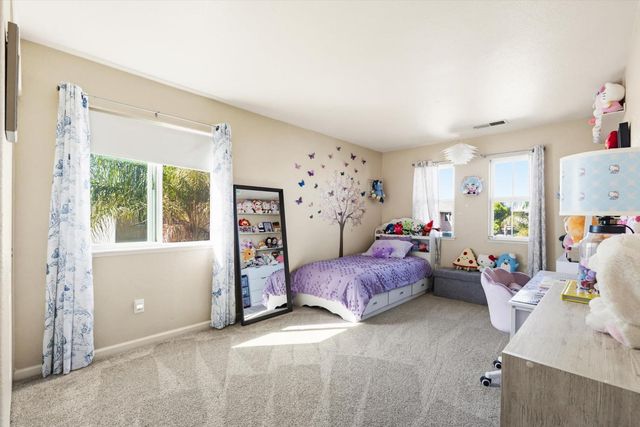 1402 Turnbridge Way, Plumas Lake, CA 95961