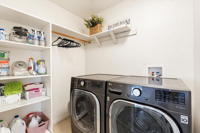 1402 Turnbridge Way, Plumas Lake, CA 95961