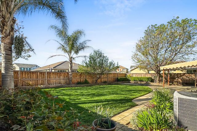 1402 Turnbridge Way, Plumas Lake, CA 95961