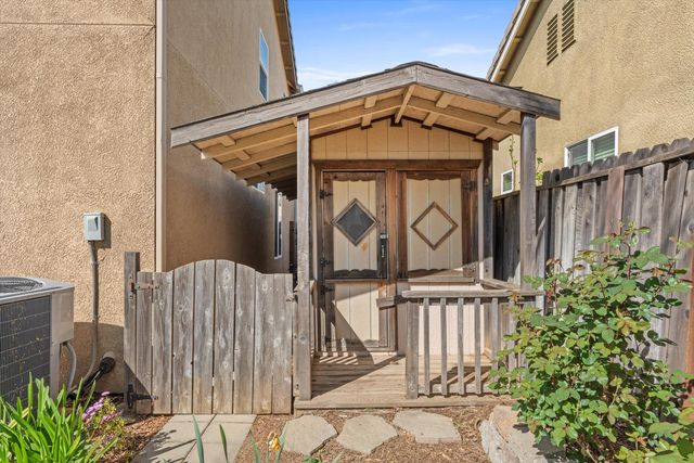 1402 Turnbridge Way, Plumas Lake, CA 95961