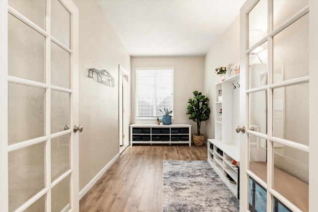 1402 Turnbridge Way, Plumas Lake, CA 95961