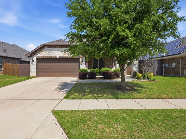 8113 Spitfire Trail, Aubrey, TX 76227