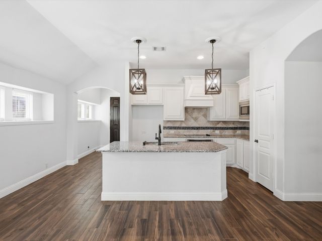 8113 Spitfire Trail, Aubrey, TX 76227