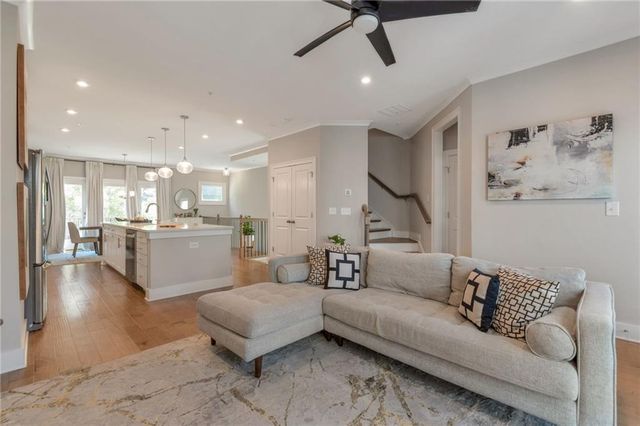 564 Ember Lane NW, Atlanta, GA 30318