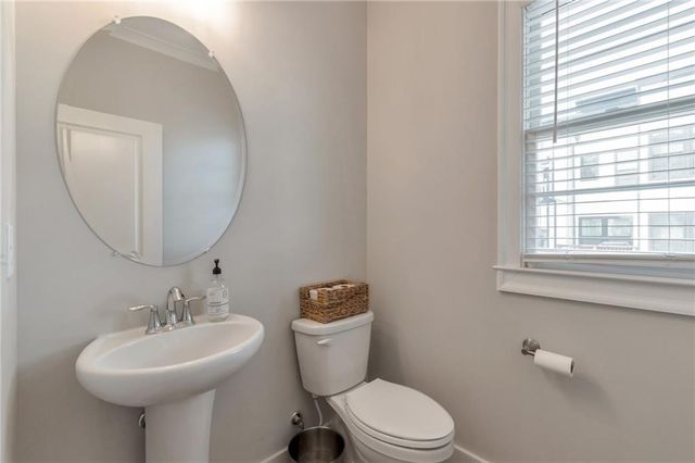 564 Ember Lane NW, Atlanta, GA 30318