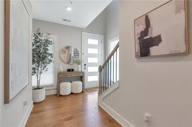 564 Ember Lane NW, Atlanta, GA 30318
