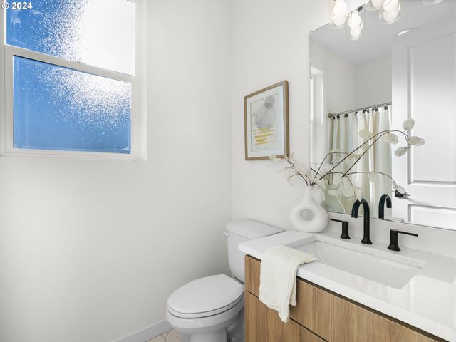 2519 Ne Killingsworth St 1, Portland, OR 97211