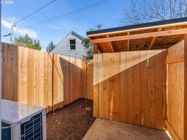 2519 Ne Killingsworth St 1, Portland, OR 97211