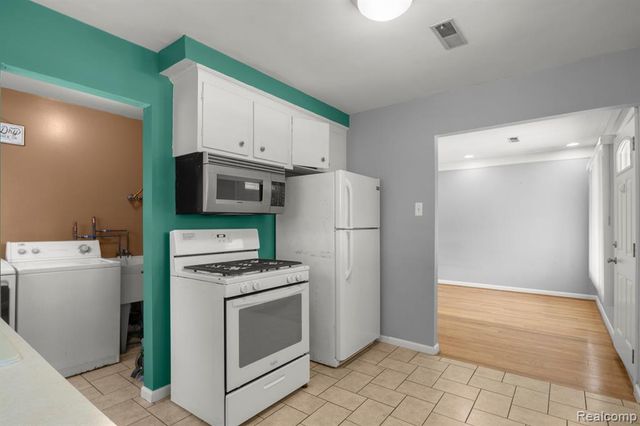29014 Block Street, Garden City, MI 48135